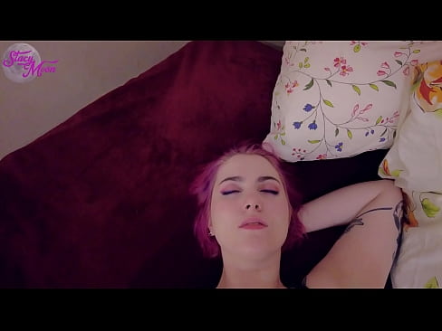 ❤️ Šliundra klasiokė paprašė praleisti OBG su ja, todėl mes dulkinomės be prezervatyvo Rusų porno prie mūsų ❌❤